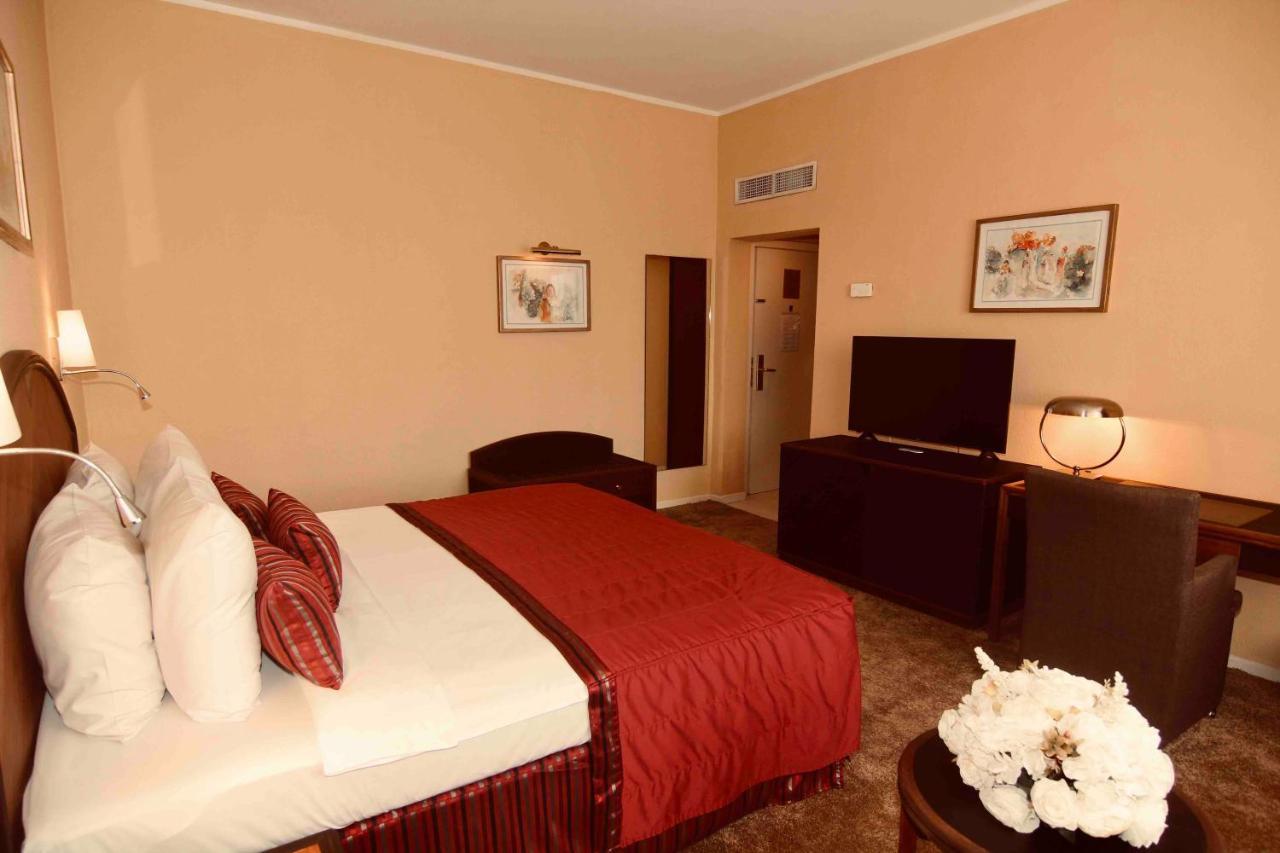 Hotel Memling Kinshasa Eksteriør bilde